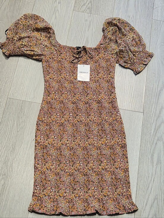 Forever 21 Dresses & Skirts - Forever 21 Pink and Orange Floral Puff-Sleeve Mini Dress